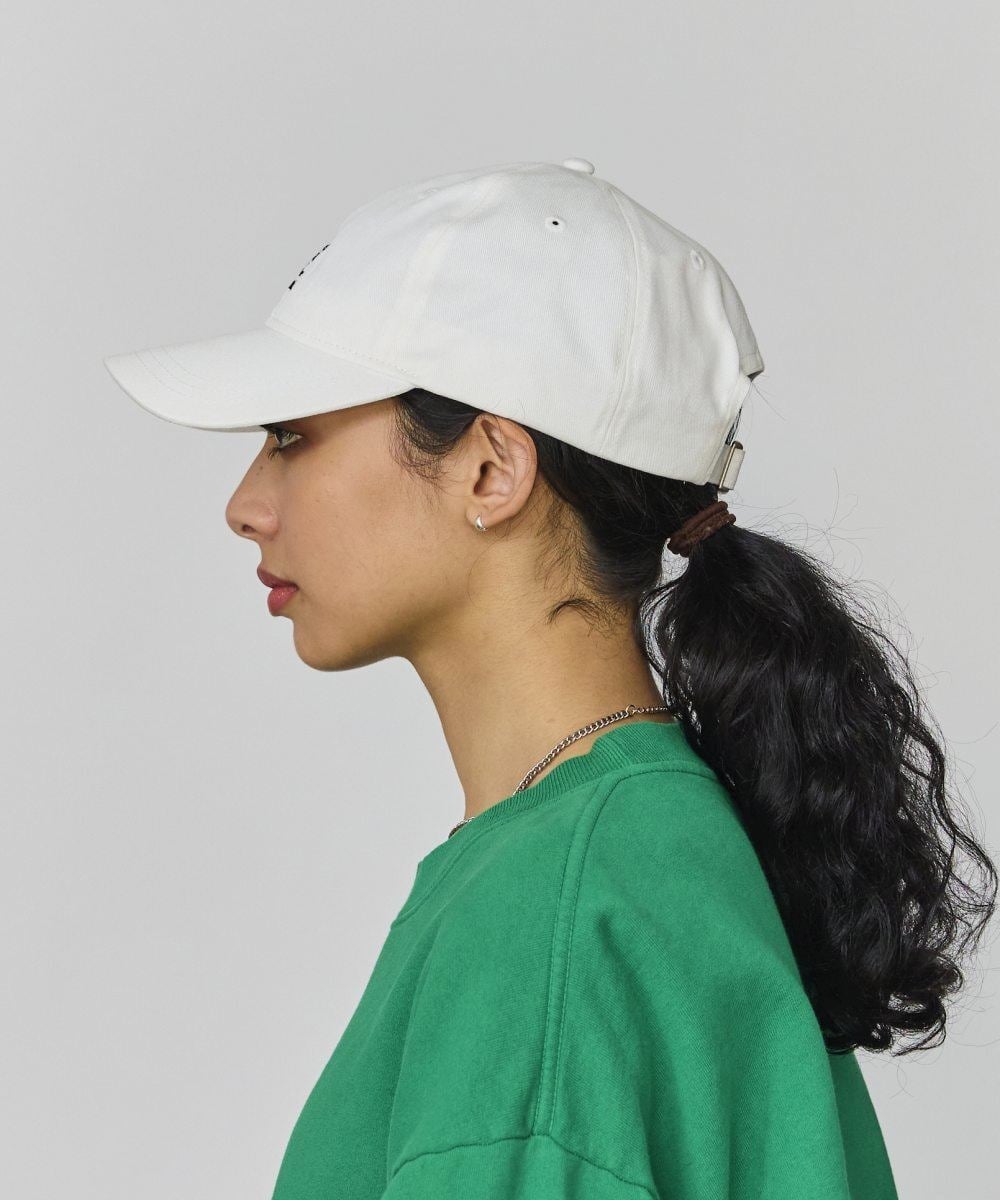 WHITE 　モデル頭囲：55.5cm　着用サイズ：L/XL
