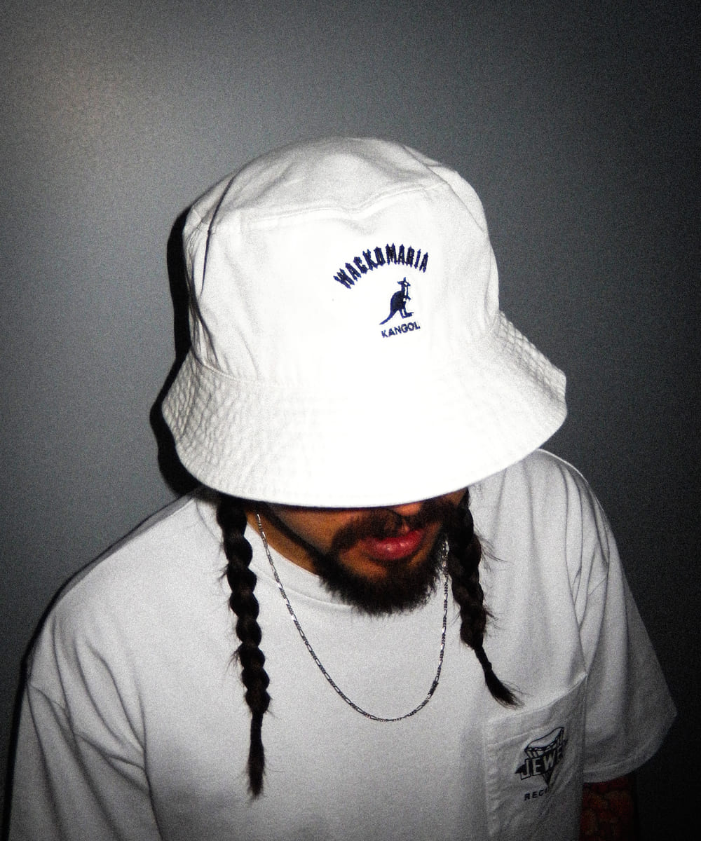 WHITE/NAVY