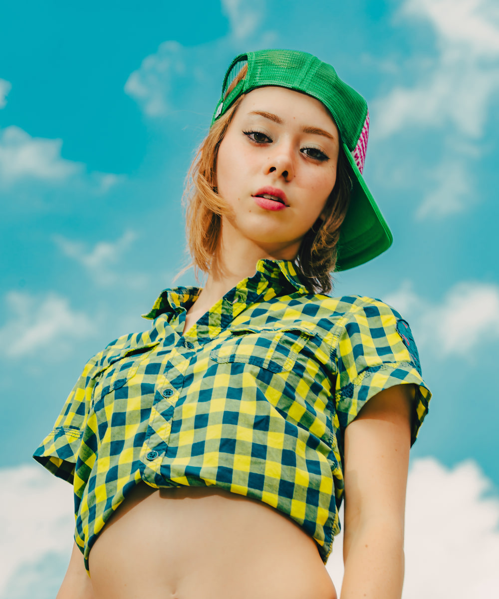 GREEN