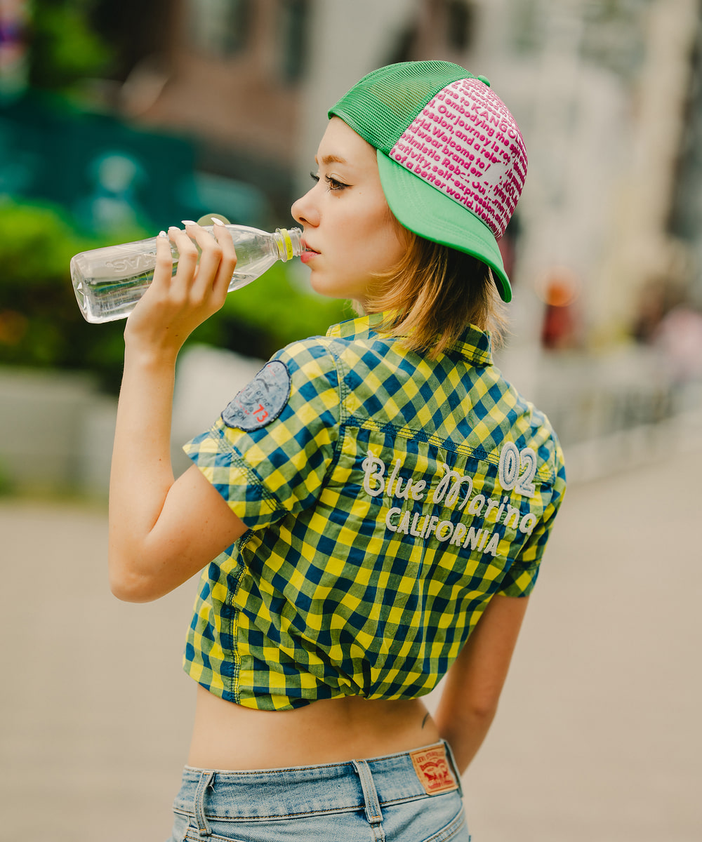 GREEN